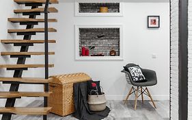 Є світло в квартирі Two-room apartment on Lanzheronovskaya